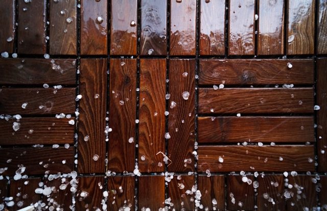 Suelos de madera para exterior ¿con cuál me quedo?
