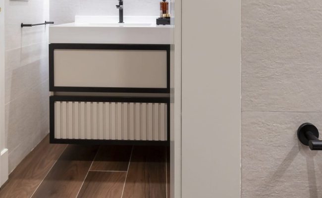 tarima y parquet en baños